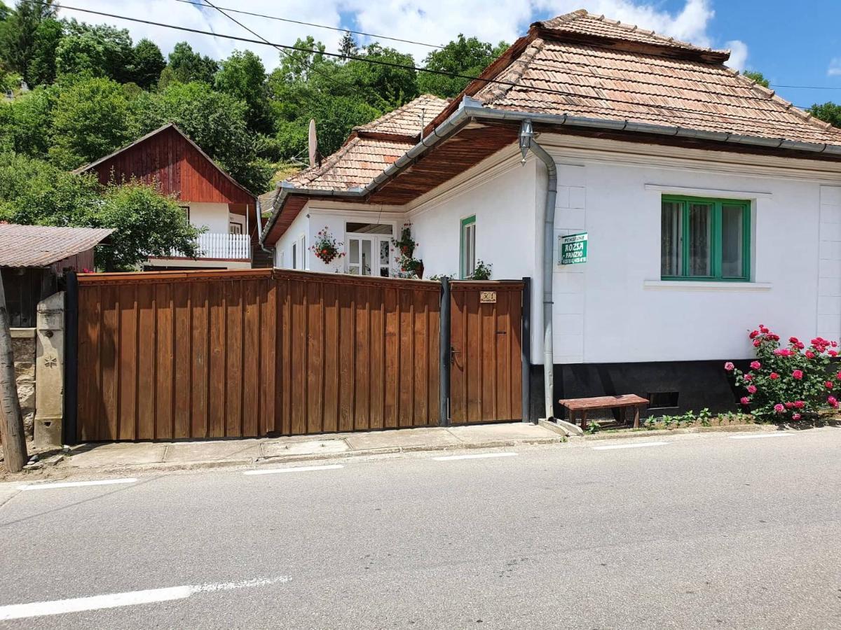 Bed and Breakfast Rozsa Panzio Риметя Экстерьер фото